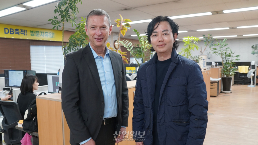 “HSS와 초경을 하나로”… Loroch, 2-in-1 연삭기 ‘TWIN 860’으로 한국 공략