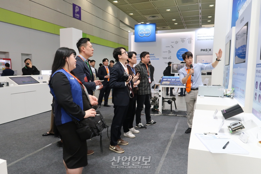 제조의 뇌와 몸을 잇다… 어드밴텍, AW 2026서 ‘피지컬 AI’ 엣지(Edge) 전략 공개