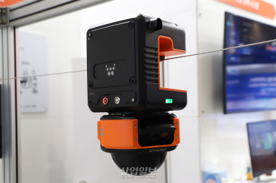 대형 산업 설비 이상 감시하는 ‘AI 이동형 로봇’