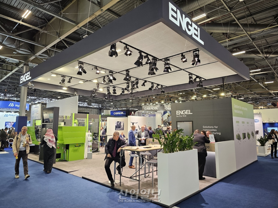 [JEC WORLD 2026] 엔겔, 열가소성 기반 자동화 공정 공개… 복합소재 양산 기술 전환 가속