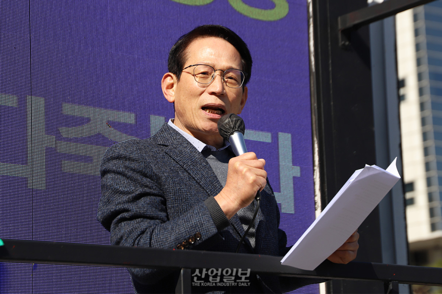 “코엑스 ‘셧다운’ 1년 6개월… 120여 개 전시회는 어디로”