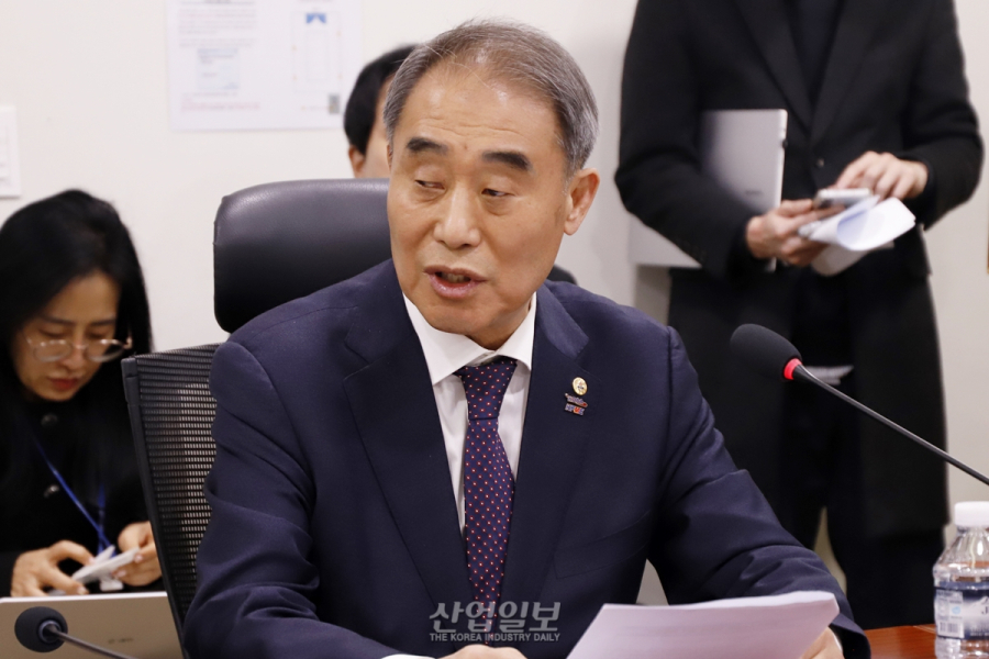 폭등하는 유가, 주유소도 달갑지 않아