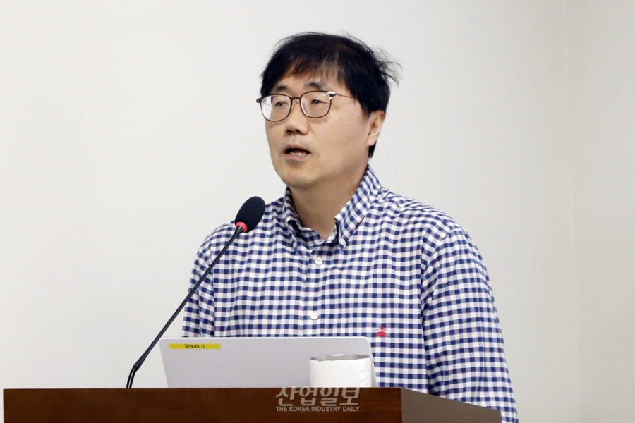 나프타 사태로 불거진 플라스틱 위기, 재활용 다음 단계가 필요하다