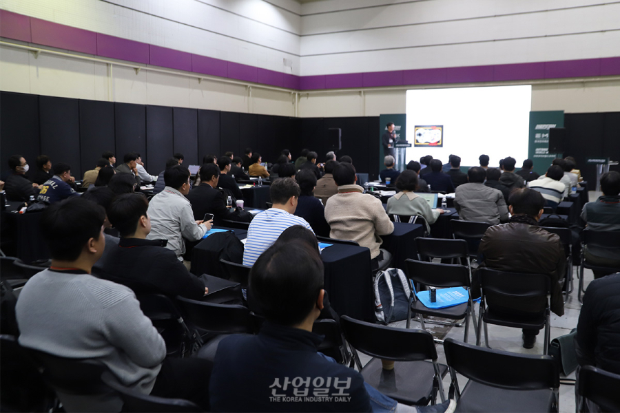 전자제조·모빌리티 산업 융합 기술 조명…‘2026 EMK·AWK’ 개막