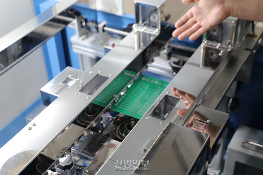 가온글로벌, 필요한 부분만 납땜하는 셀렉티브 솔더링 장비 공개