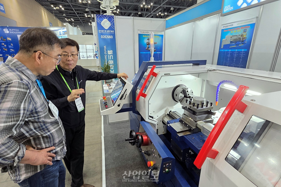 월드종합기계, 프로그래밍 없이 조작하는 스마트 선반 적용