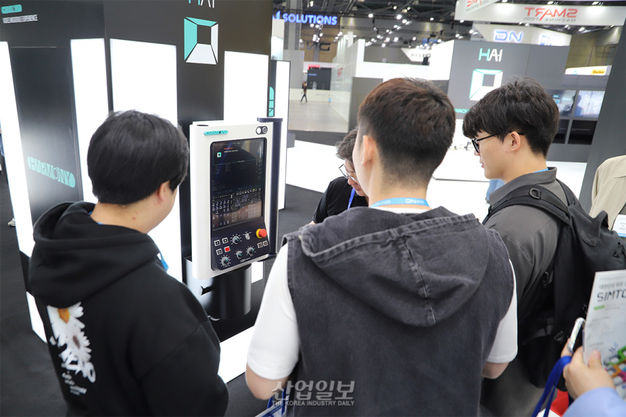 화천, 심토스서 80주년 비전으로 ‘4S PROVIDER’ 제시