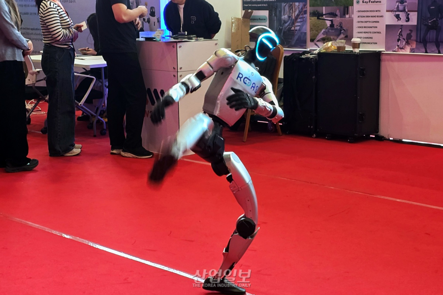 K-로봇 생존 공식: ‘가성비’에 가려진 ‘신뢰’와 ‘지능’의 역전