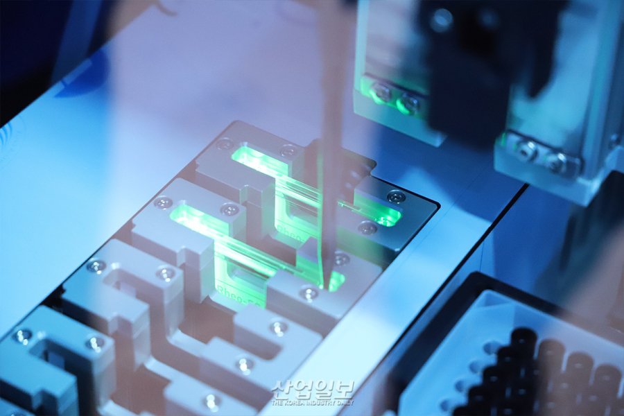 혈액 점도 자동으로 측정하는 ‘혈액 점도 검사기’