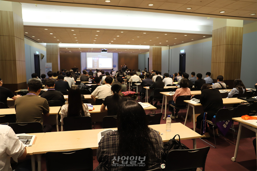 ‘AI EXPO KOREA 2026’ 개최…“알파고 대국 10주년, 한국 AI 다음 10년 비전은?”