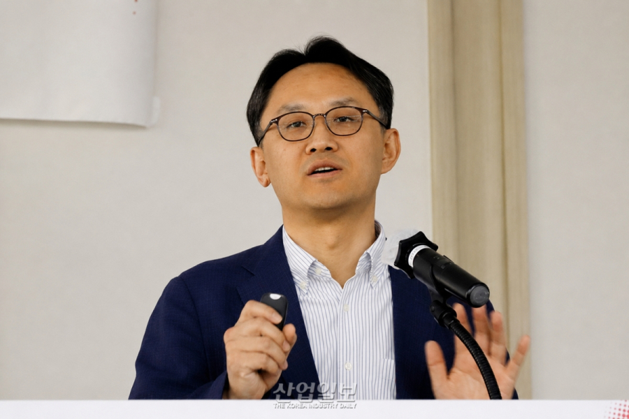 중소 제조기업, 전략과 기술, 데이터 역량 갖춰야 AX 연착륙