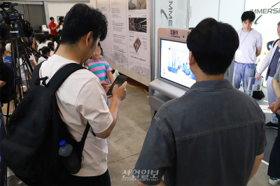 로봇이 유동인구 분석해 ‘광고 명당’ 찾아 이동한다