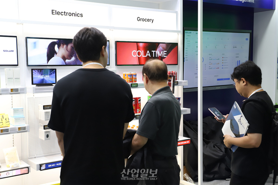 [포토뉴스] ‘K-Display 2026’ 개막…AI 시대 이끌 차세대 디스플레이 기술 한자리에