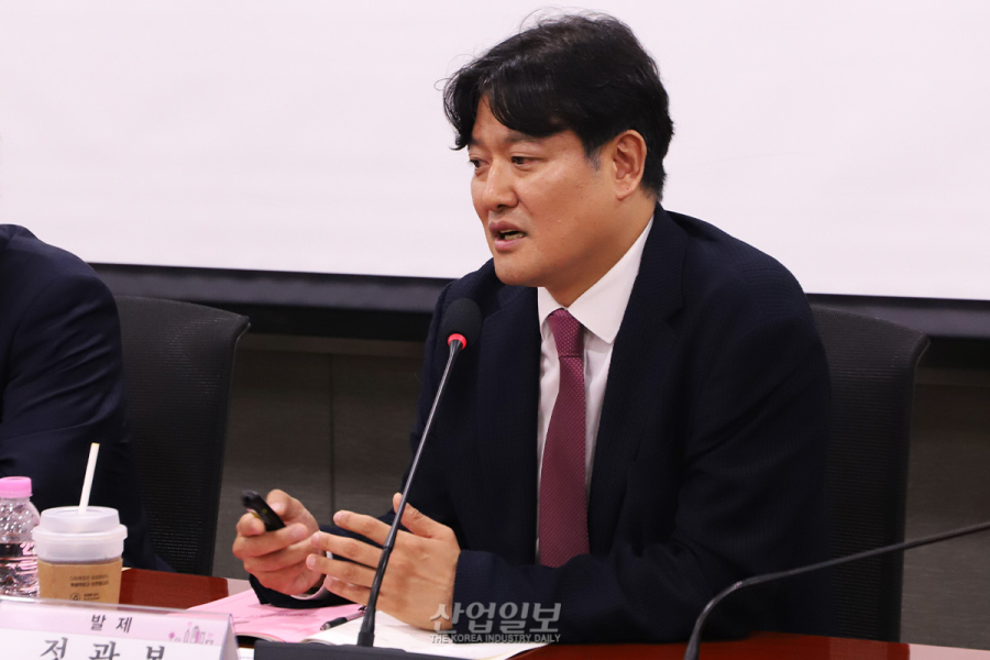 자율주행, 승부는 ‘데이터’…한국, 대규모 실증으로 반전 노린다