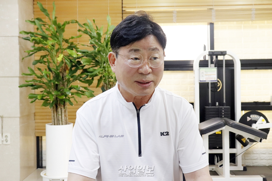 [2세 경영, 산업의 다음 30년] “기업 승계는 당연한 것 아냐”…‘실력’으로 승계 이뤄낸 에스엠디(SMD) 이수 대표이사