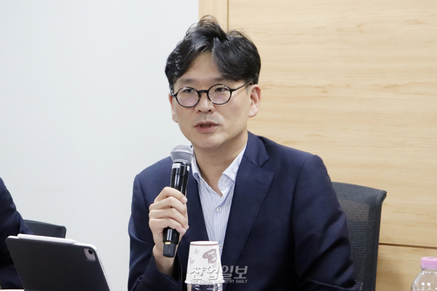 [제조 AX 현실화 ①] 제조업 AI 전환 “속도와 생태계가 관건”