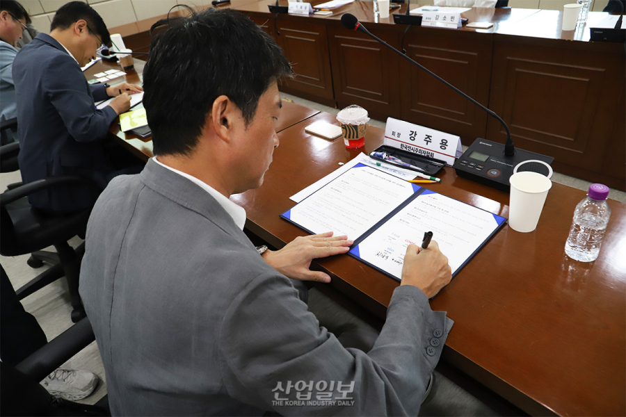 [포토뉴스] “코엑스 공사 중에도 전시회는 계속된다”… 전시업계 민·관 상생 맞손