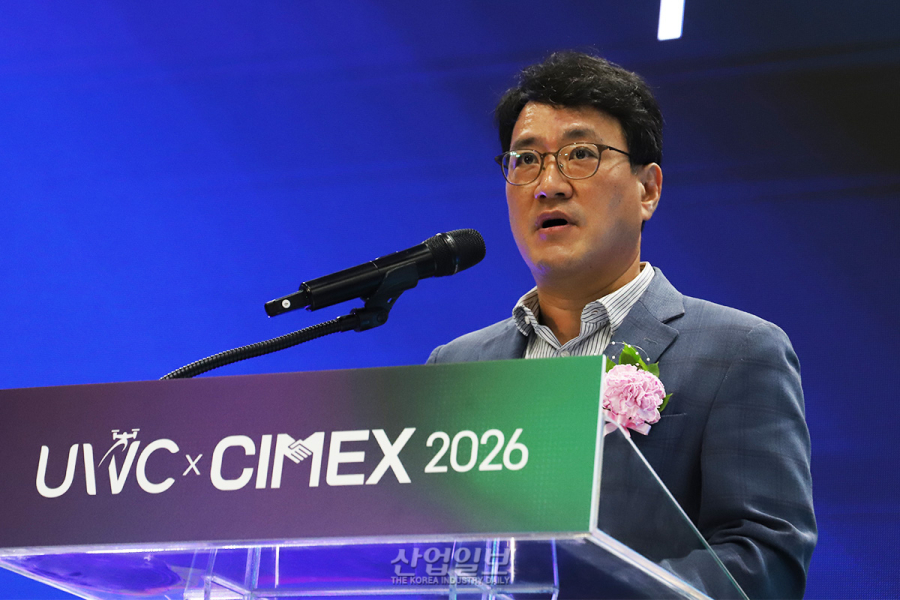 [포토뉴스] 무인이동체 기술혁신 주역, ‘UWC X CIMEX 2026’서 정부 포상
