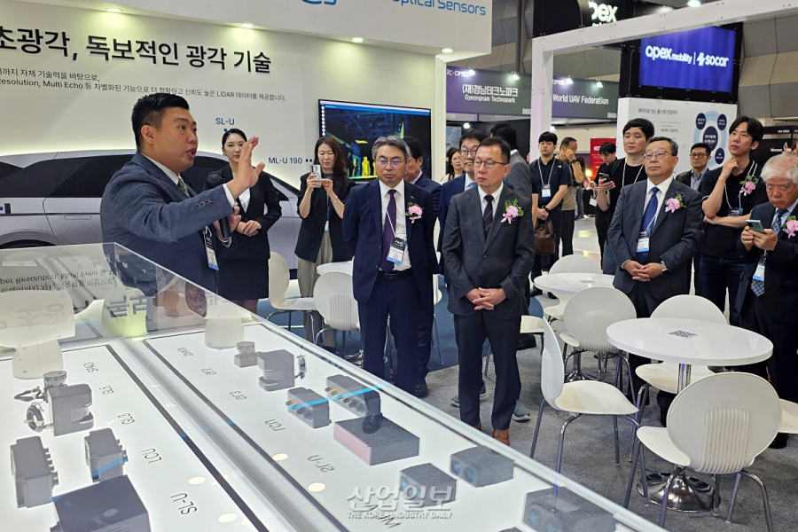 “사각지대 좁힌 190도 시야”… 에스오에스랩, 차량 매립형 라이다 공개