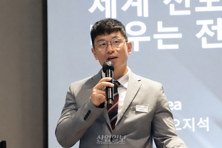 토트 박스 들고 14m 랙 오르내리는 ‘스카이팟(Skypod)’, 물류 자동화 앞당긴다