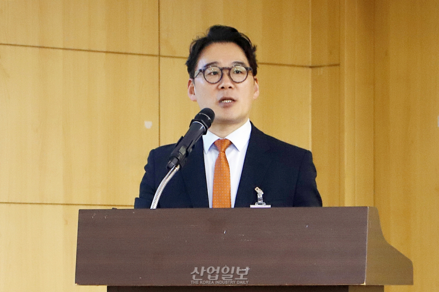 AI 통한 기후인재 양성, 20세기 교육시스템에서는 불가능
