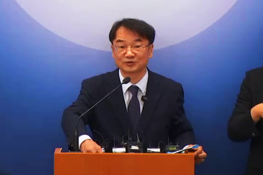 해외 도피해 유튜브 라이브로 ‘위조상품 홈쇼핑’…상표경찰, 베트남서 검거