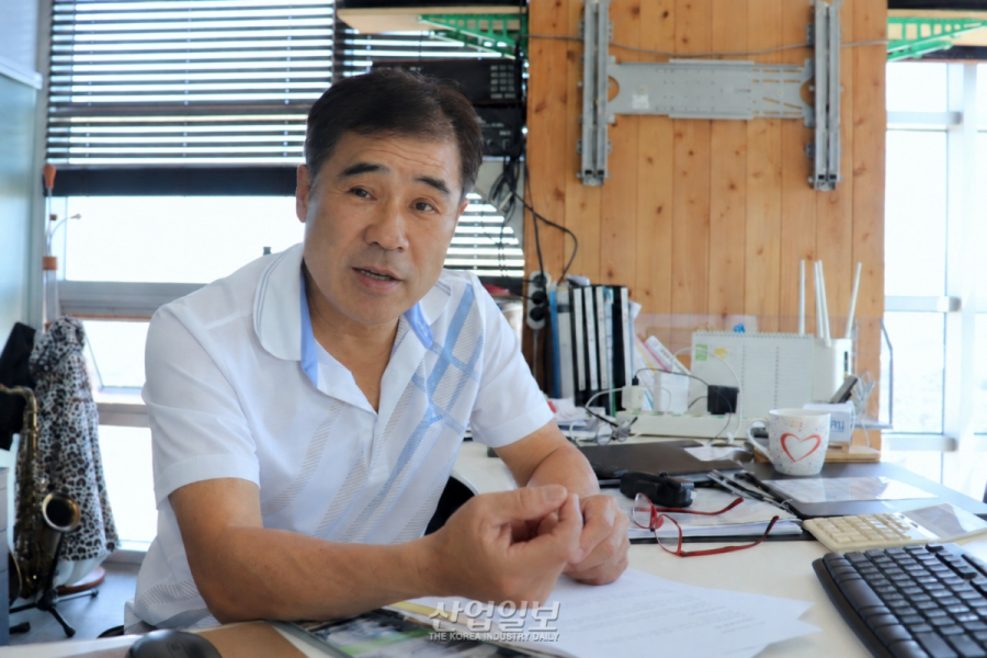 [산업의 뿌리를 묻다] 잘 팔리던 제품도 접었다…웅비티에스가 35년 지킨 제조업의 원칙