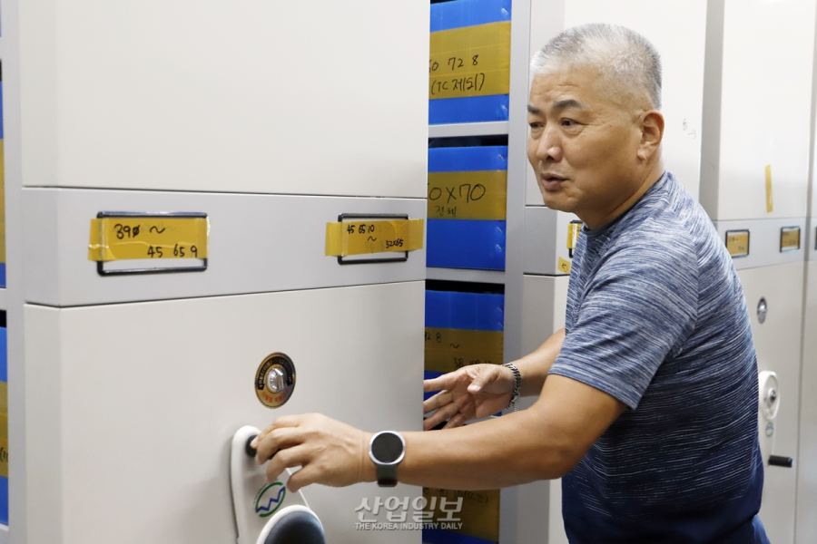 [산업의 뿌리를 묻다] 거래는 지키고 방식은 바꿨다…패킹·씰 기업 에스제이패킹의 33년