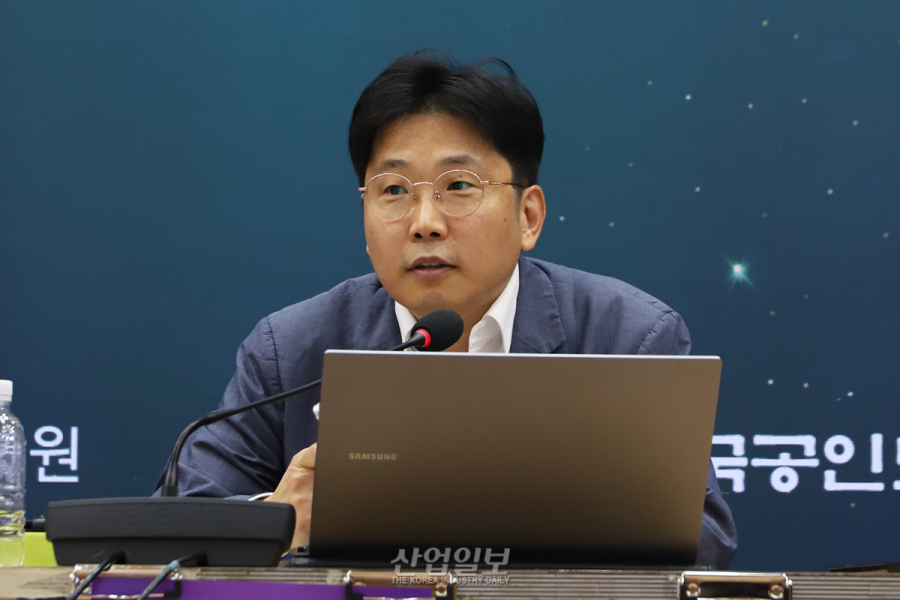AI 채용·인사 평가 확산하는데 명확한 기준 없어…‘노동법의 공백’ 메워야