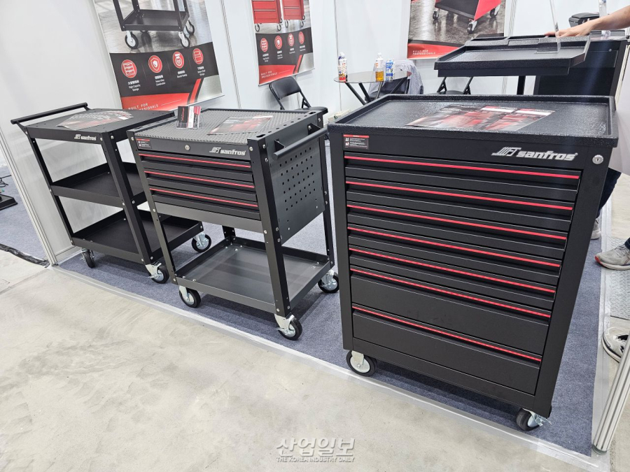 [TiTE x IHT 2026] 산프로스, 서랍당 45㎏ 하중 견디는 7단 공구 카트 공개… 유통사 PB 생산도 병행